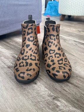 Hunter Leopard Print Boots